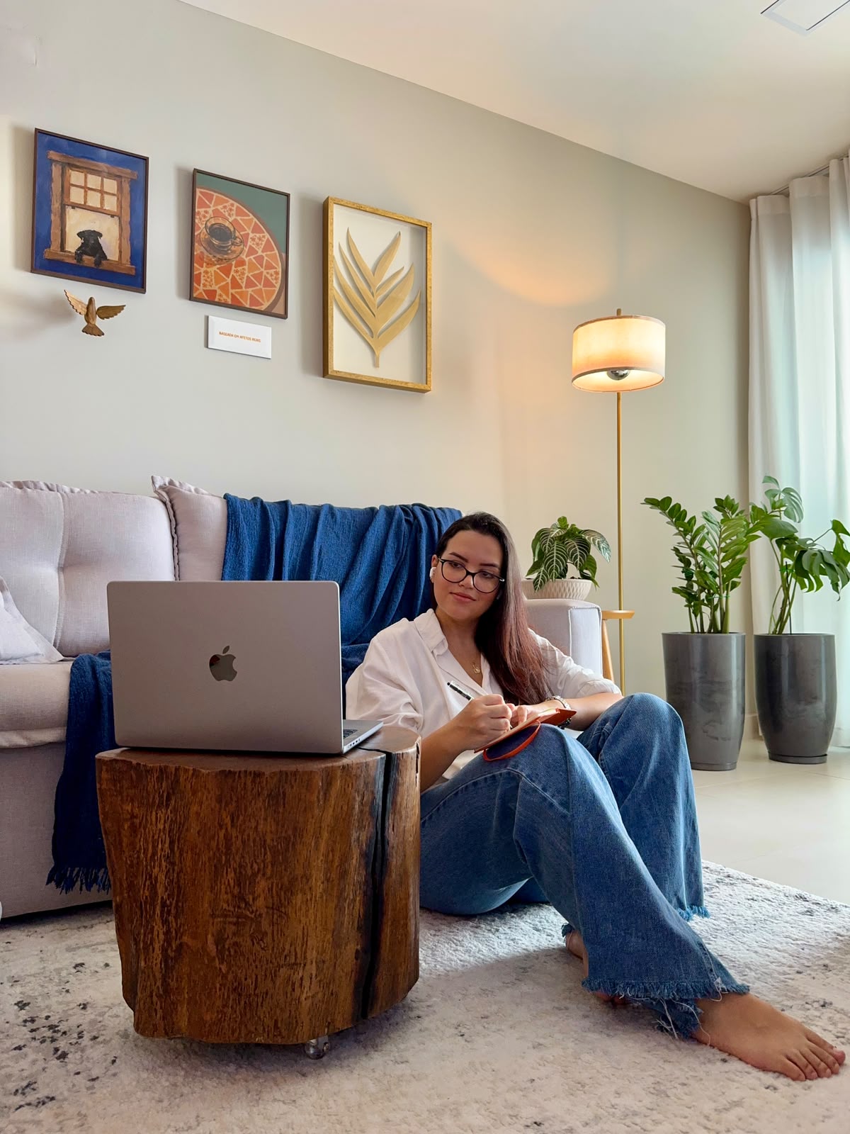 Larissa Nazário em atendimento online